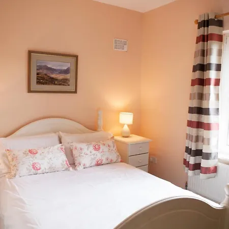 Inviting 4-bed House In Strokestown