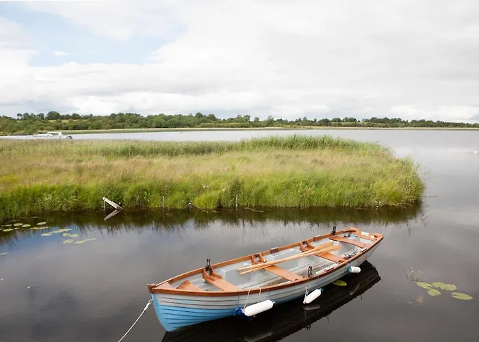 Inviting 4-bed House In Σπίτι διακοπών *